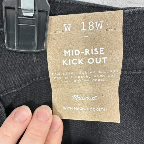 Madwell Women's Size 18W Plus Kick Out Crop Jeans Black Rinse Wash‎ Classic NWT - Picture 3 of 8
